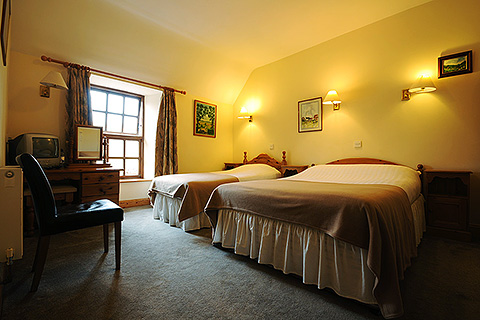 Glenmalure Lodge, Glenmalure. County Wicklow | Family bedroom at the Glenmalure Lodge