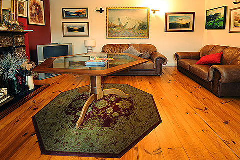 Glenmalure Lodge, Glenmalure. County Wicklow | Private guest lounge at the Glenmalure Lodge