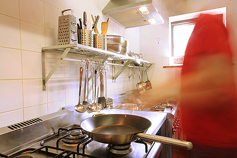 Knockree Hostel, Knockree. County Wicklow | Self-catering kitchen in Knockree Hostel